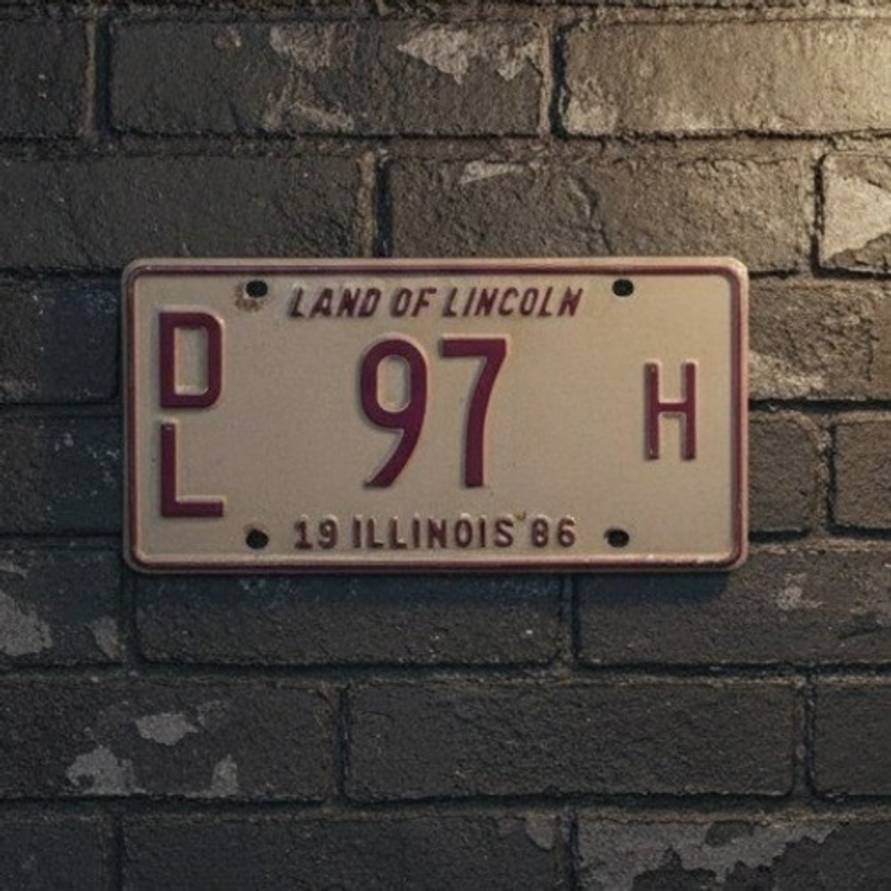 Illinois Vintage 1986 License Plate Land‎ of Lincoln DL 97 H Maroon Cream Metal